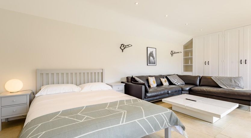 Photo of 1 Bed in Manningtree