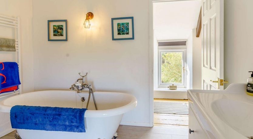 Photo of 3 Bed in Mathry