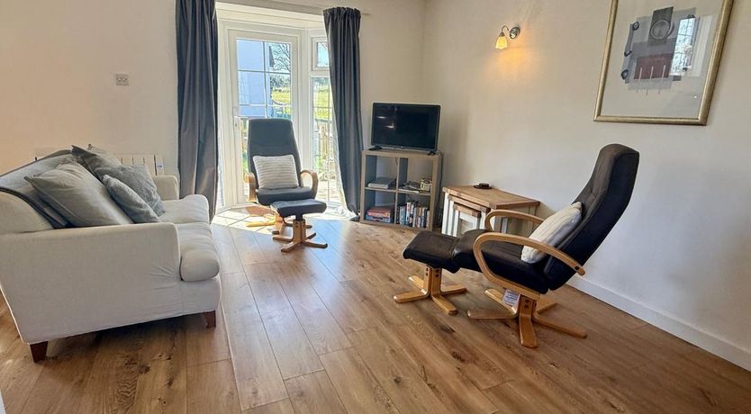 Photo of 2 Bed in Aberporth