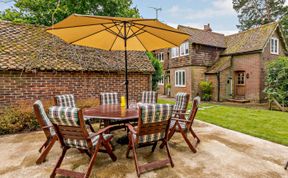 Photo of 4 Bed in Dorking