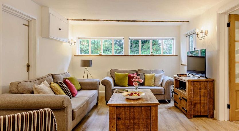 Photo of 4 Bed in Ockley