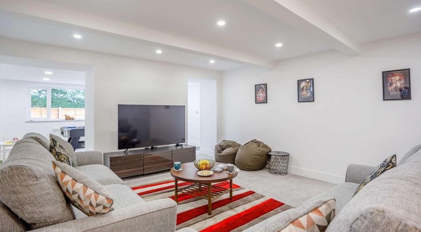 Photo of 4 Bed in Bolton