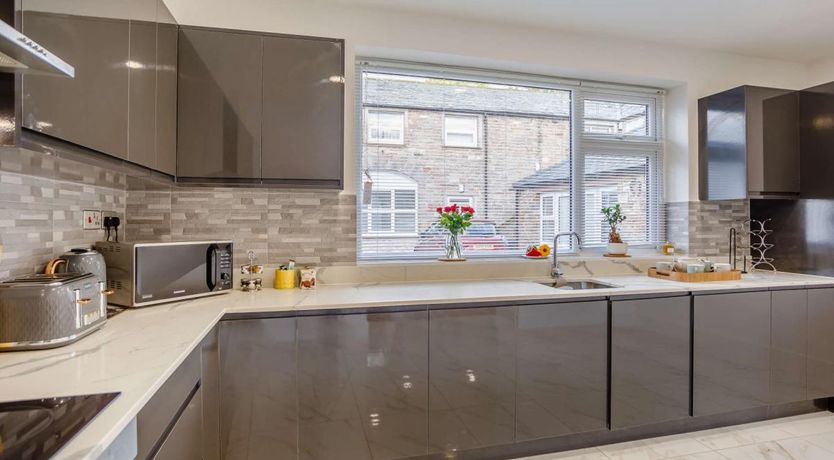 Photo of 4 Bed in Bolton