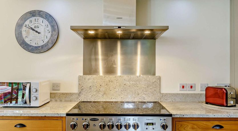 Photo of 3 Bed in Holt