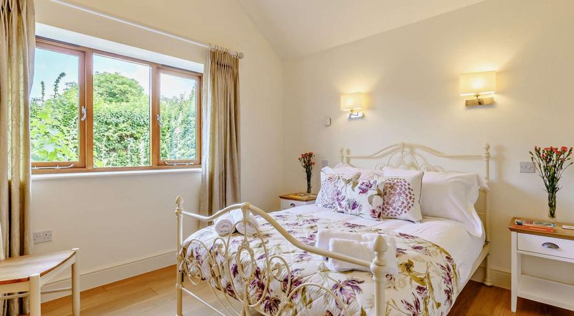 Photo of 3 Bed in Holt