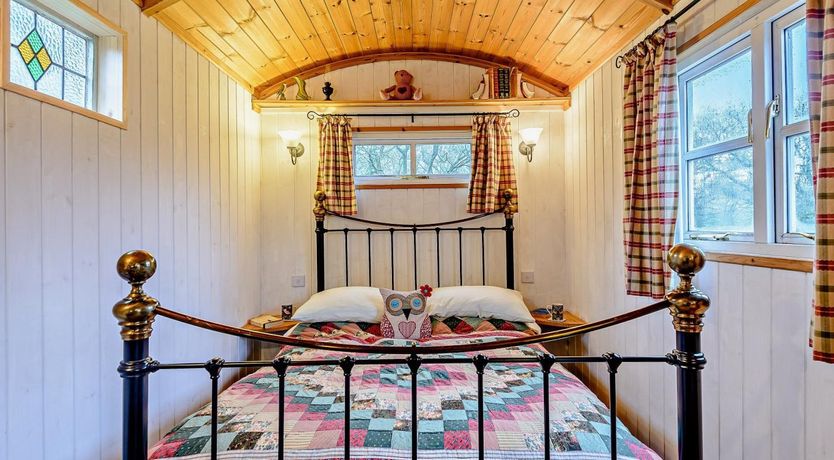 Photo of 1 Bed in Leighton