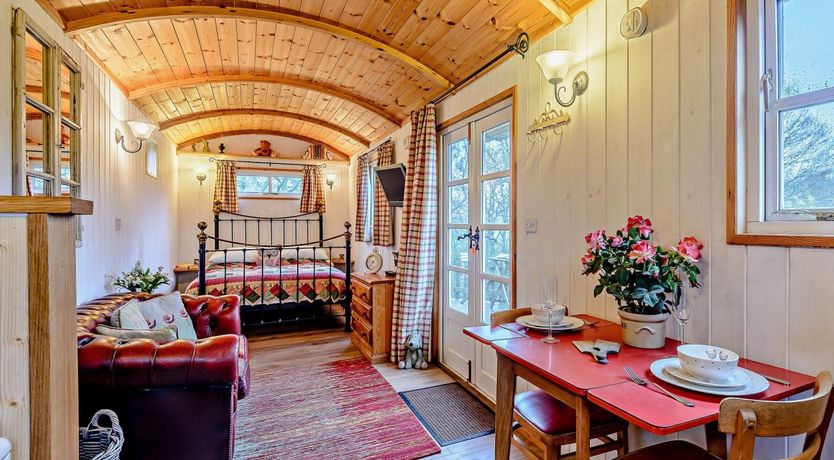 Photo of 1 Bed in Leighton