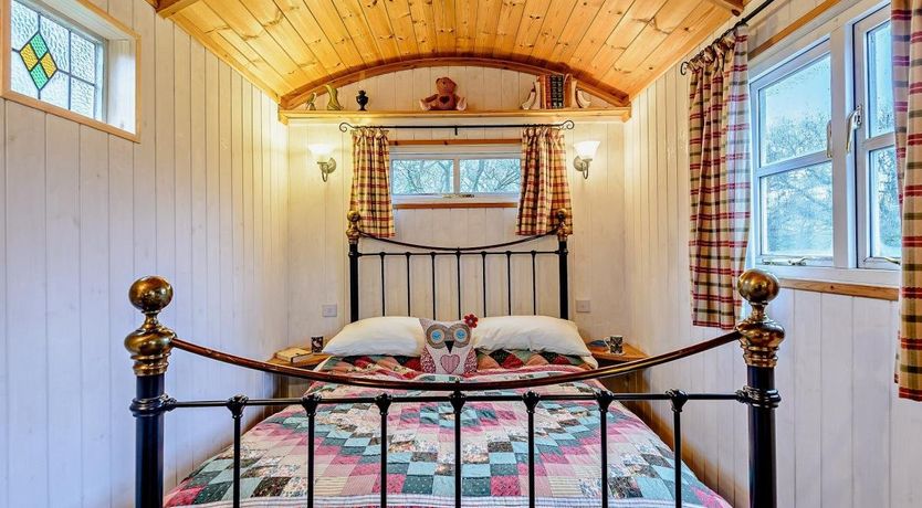 Photo of 1 Bed in Leighton