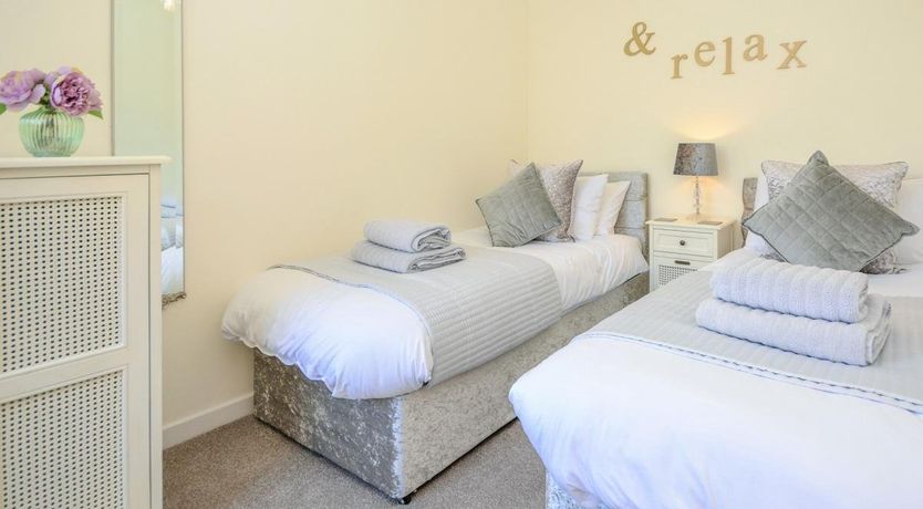 Photo of 2 Bed in Sutcombe