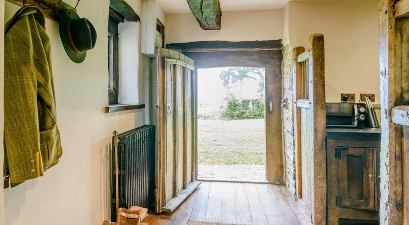 Photo of 1 Bed in Dolton