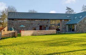 Photo of barn-in-shropshire