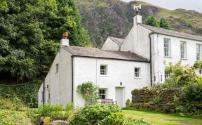 Photo of in St John's in the Vale (SZ330)