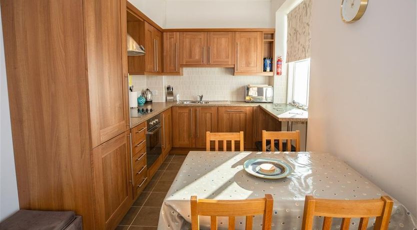 Photo of 2 Bed in Tenby