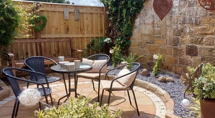 Photo of in Brompton (85761)