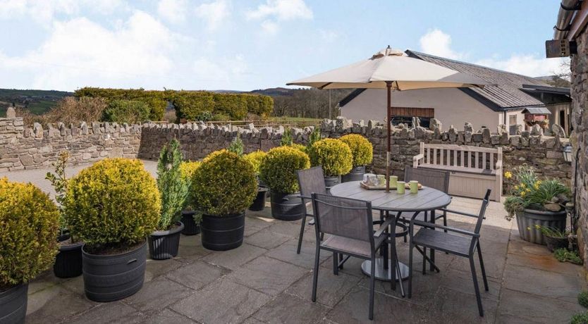 Photo of 2 Bed in Senni