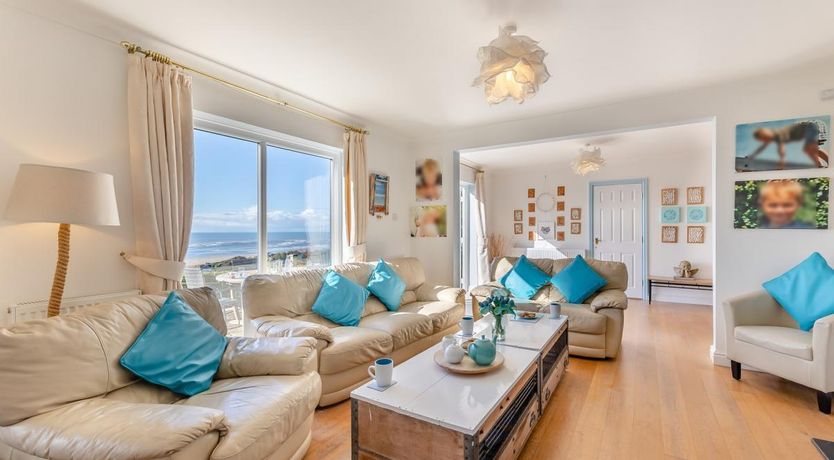 Photo of 4 Bed in Aberdovey