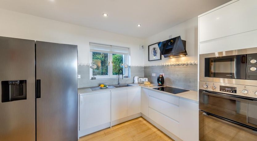 Photo of 4 Bed in Aberdovey