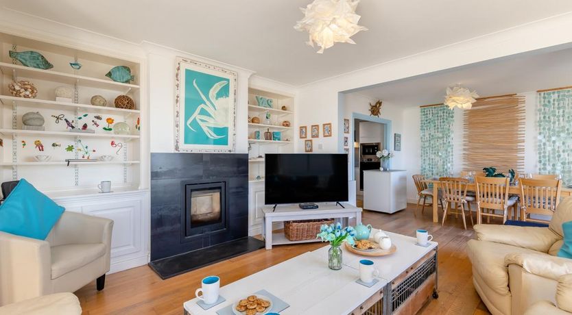 Photo of 4 Bed in Aberdovey