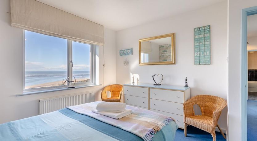 Photo of 4 Bed in Aberdovey