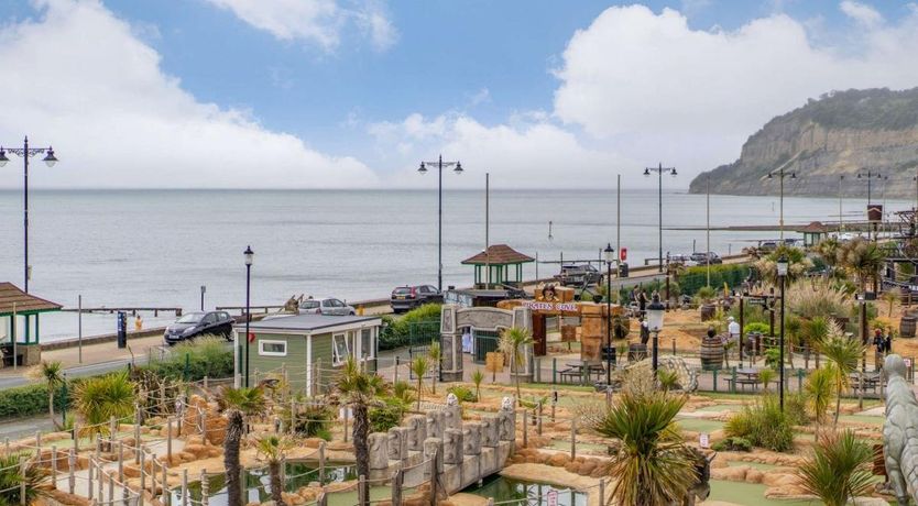 Photo of 3 Bed in Shanklin