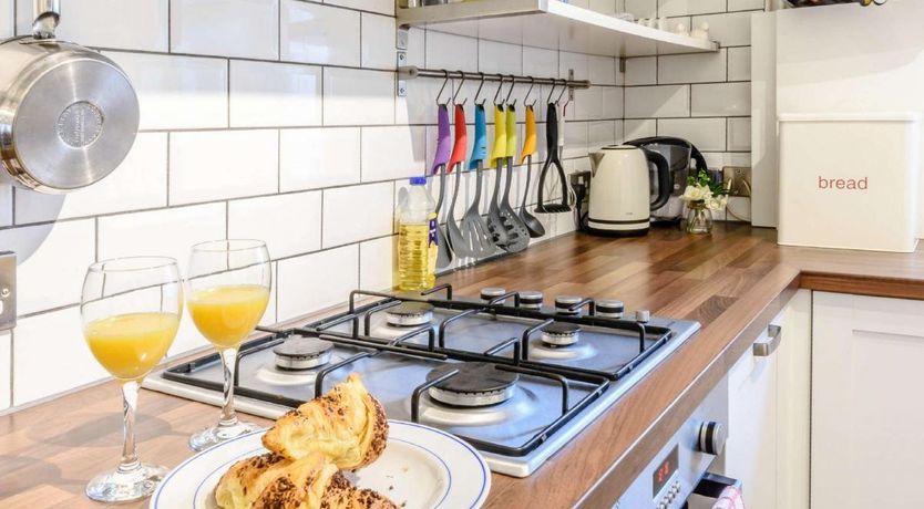 Photo of 3 Bed in Shanklin