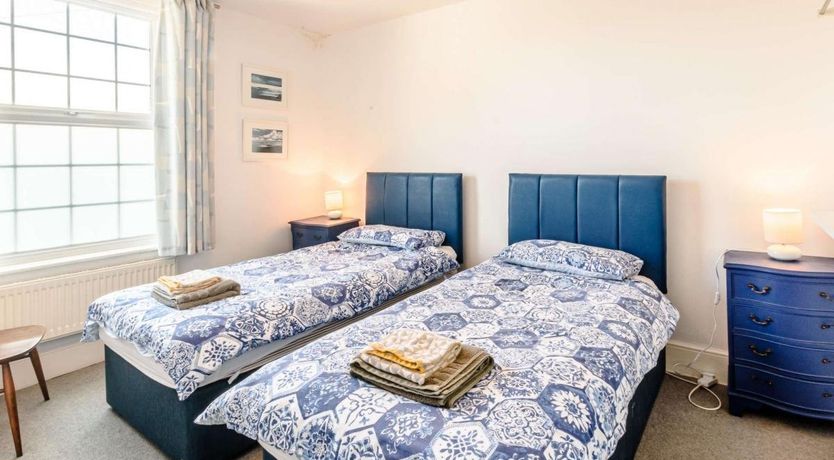 Photo of 3 Bed in Shanklin