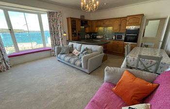 2 Bed in Tenby Apartment