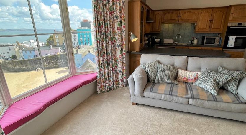 Photo of 2 Bed in The Burrows