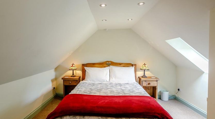 Photo of 1 Bed in Tansley