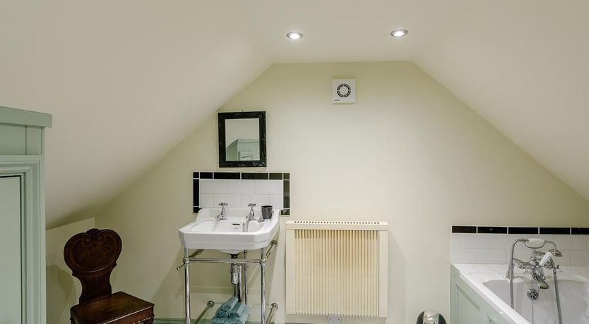 Photo of 1 Bed in Tansley