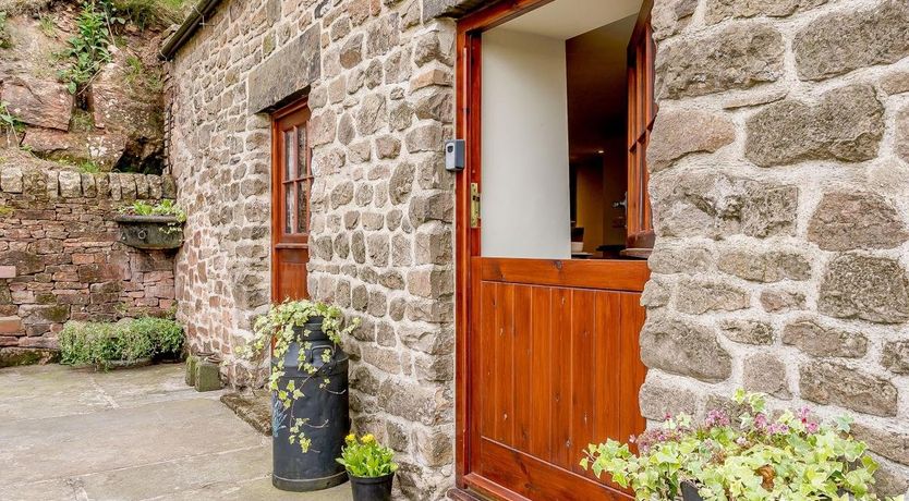 Photo of 1 Bed in Tansley