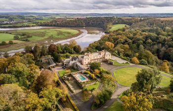 11 Bed in St. Mellion Holiday Cottage