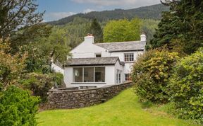 Photo of in Thornthwaite (SZ307)