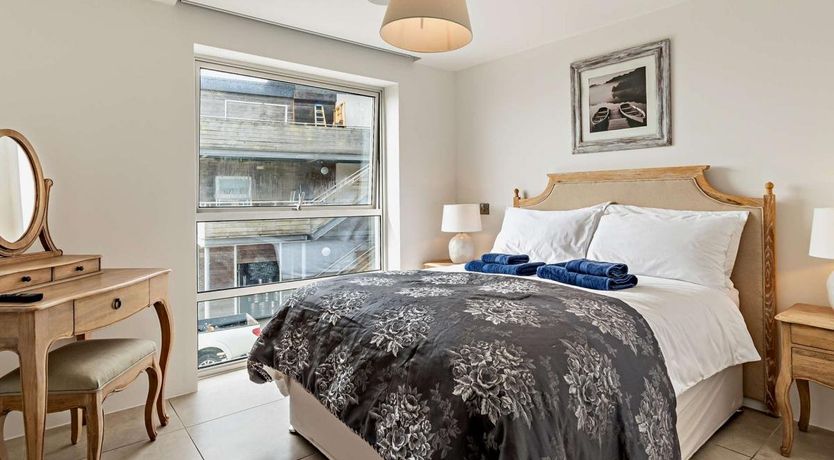 Photo of 2 Bed in Tenby