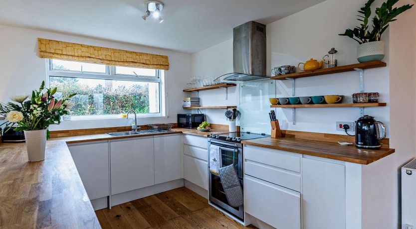 Photo of 2 Bed in Bude