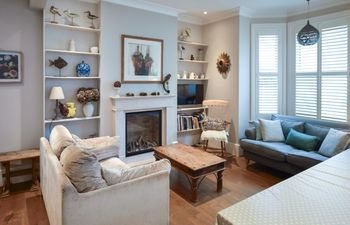 3 Bed in Eastbourne Holiday Cottage