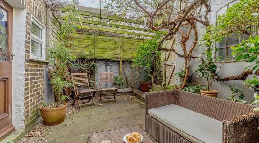 Photo of 3 Bed in Eastbourne