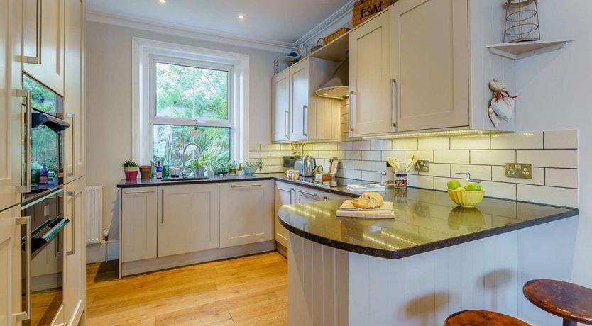 Photo of 3 Bed in Eastbourne