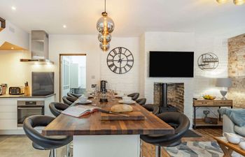 4 Bed in Hastings Holiday Cottage