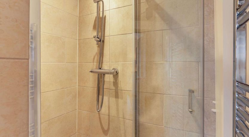 Photo of 4 Bed in Hastings