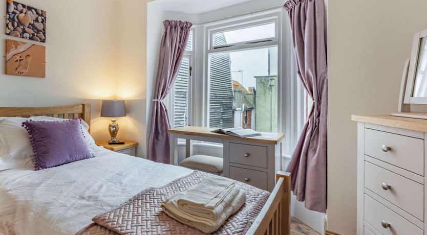 Photo of 4 Bed in Hastings