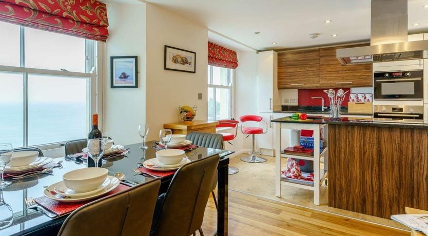 Photo of 3 Bed in Tenby