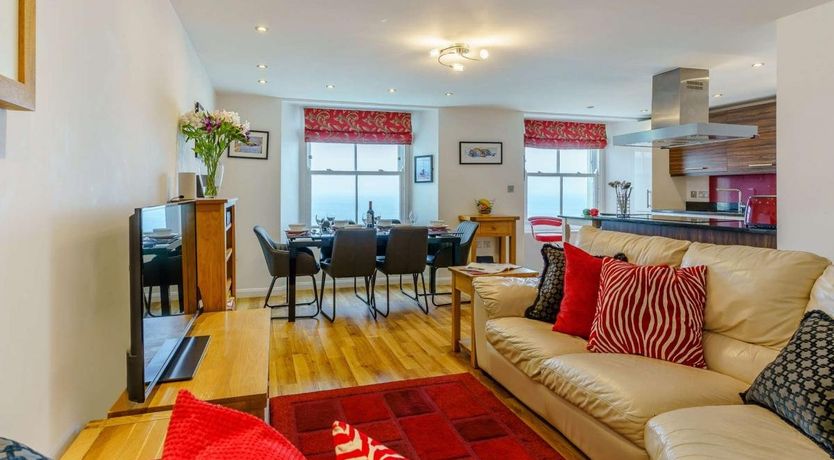 Photo of 3 Bed in Tenby