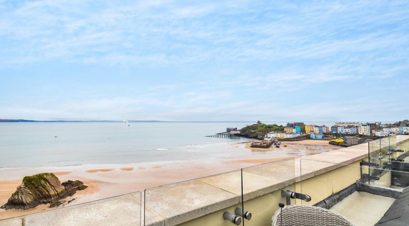 Photo of 3 Bed in Tenby