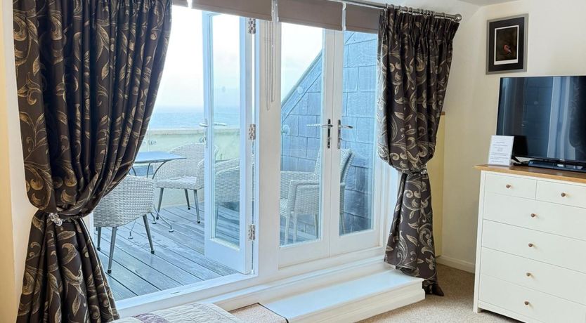 Photo of 3 Bed in Tenby