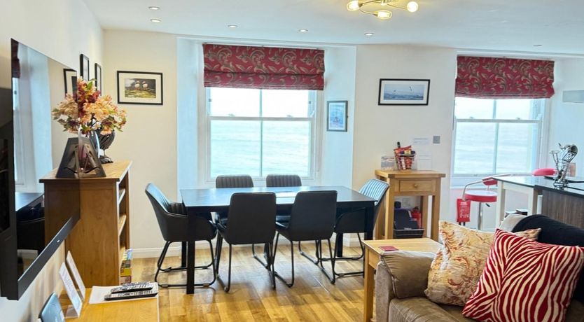 Photo of 3 Bed in Tenby