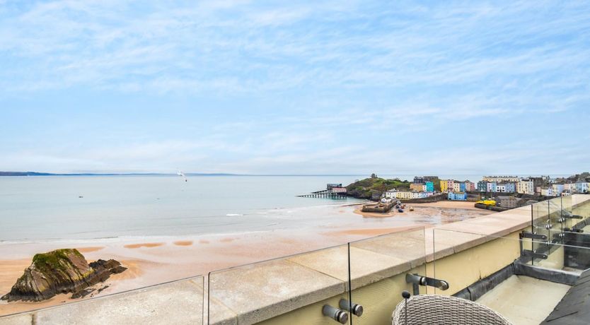 Photo of 3 Bed in Tenby