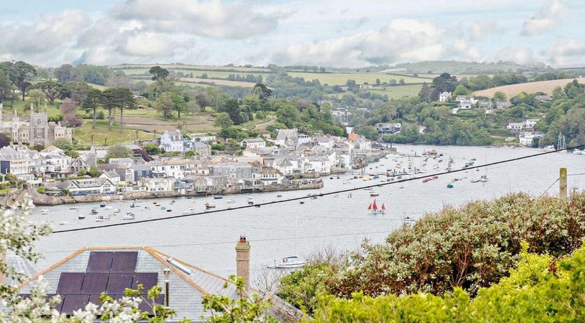 Photo of 4 Bed in Polruan