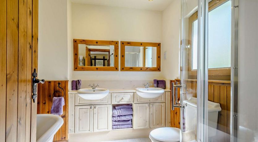 Photo of 5 Bed in Arrochar