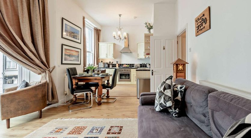 Photo of 2 Bed in Tenby